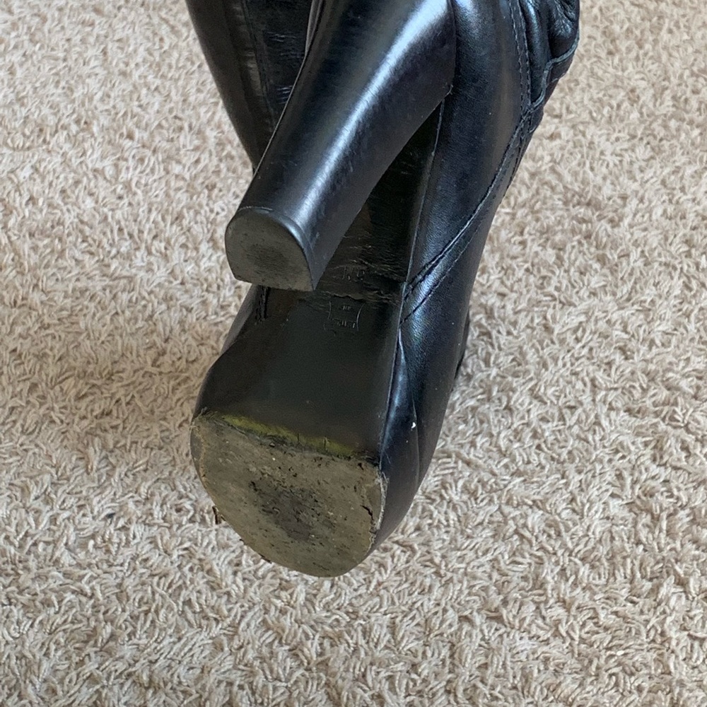 4 inch black Tory Burch boots - Picture 3 of 4